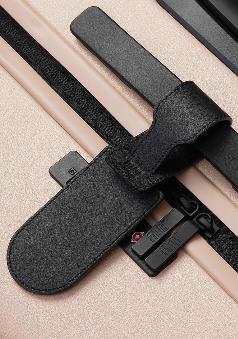 Luggage_Tag_Arch_Black_5_bfa54fc7f4.jpg