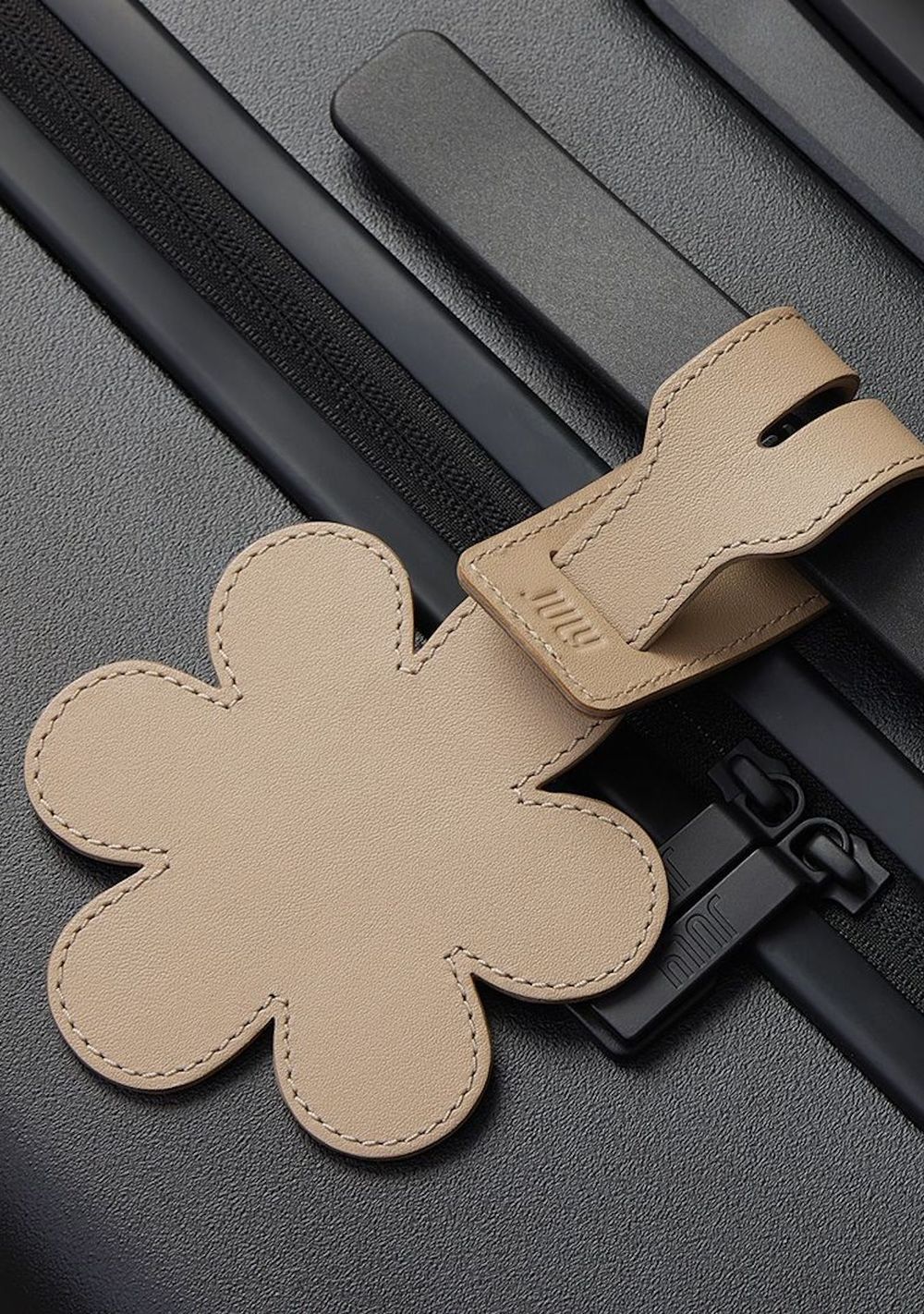 Luggage_Tag_Flower_Oyster_5_b6dd1ddcf8.jpg