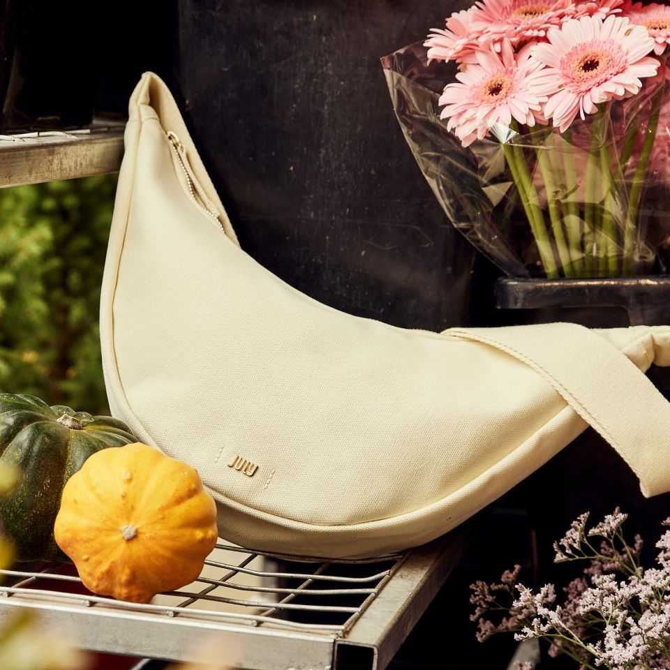 Everyday Crescent Bag | July
