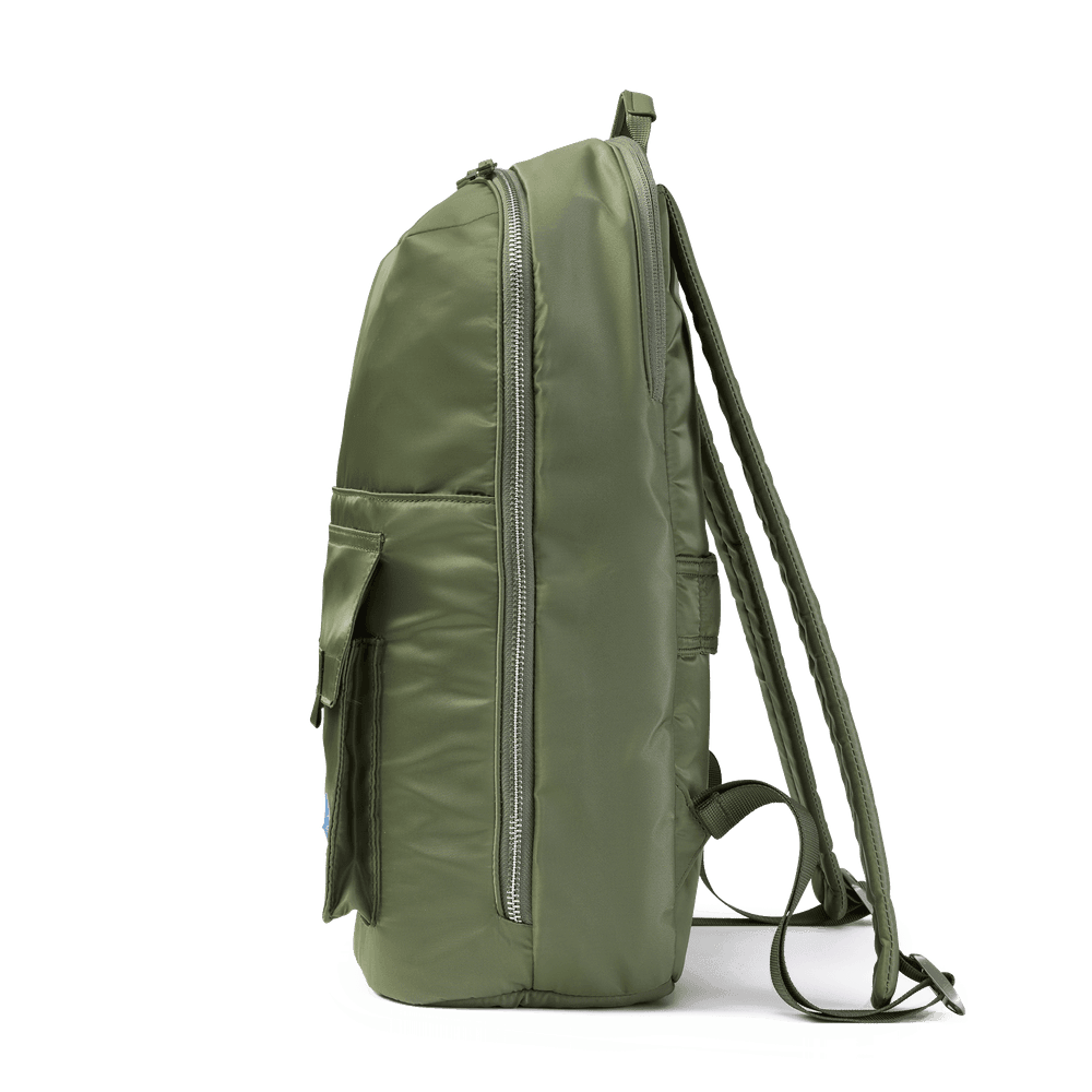 Carrier_Backpack_Hunter_Green_4_72ac41ee69.png