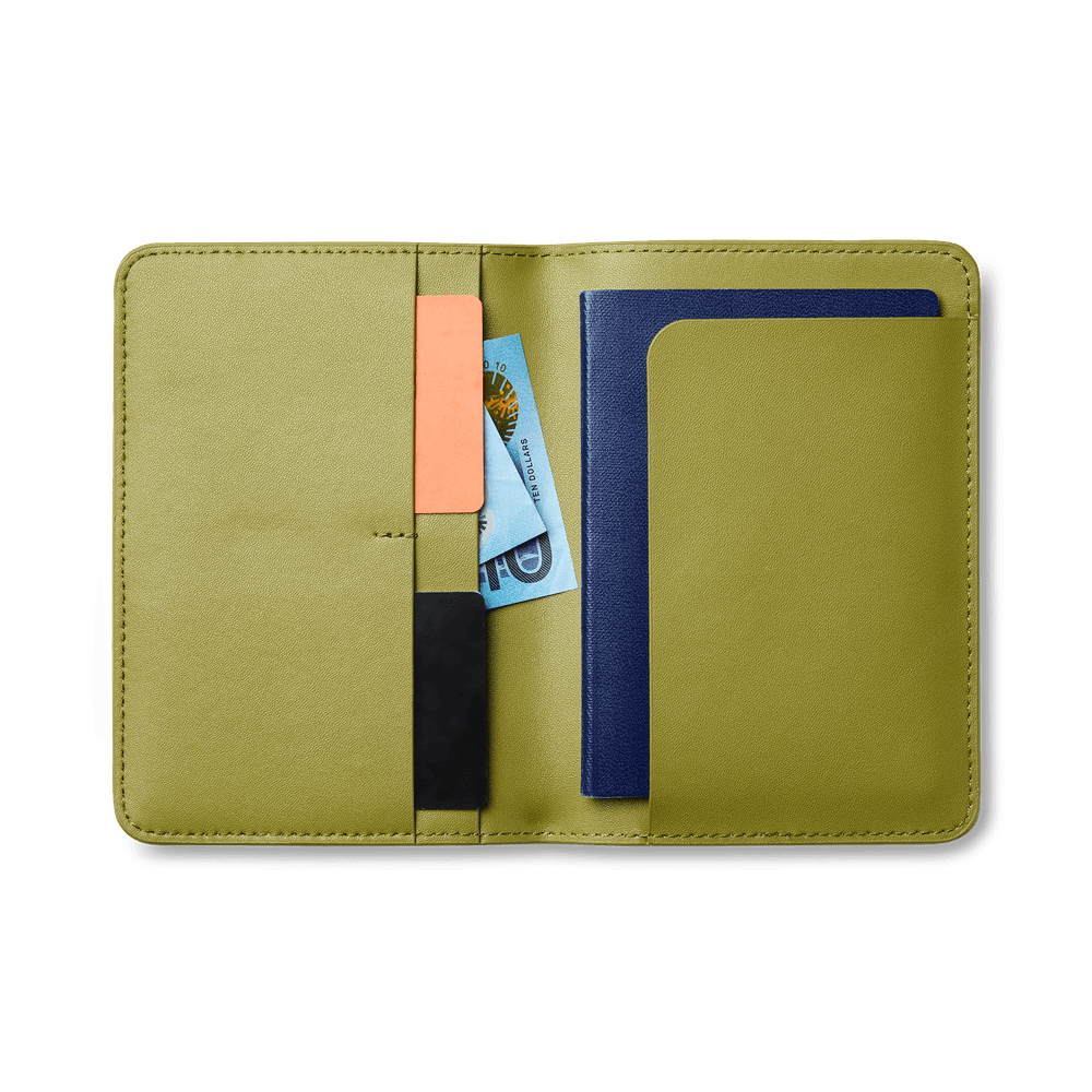 Small_Travel_Wallet_Olive_4_a8dbdbcb15.png