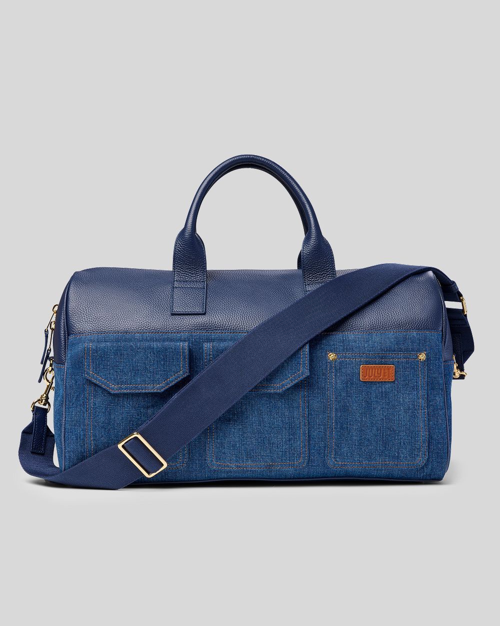 Shop All_Voyager_Overnight Duffle.png