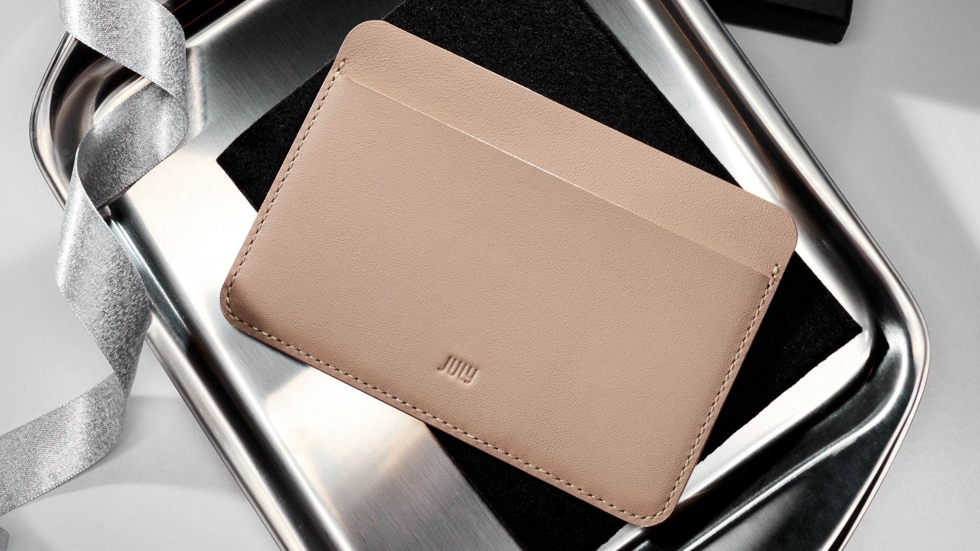 PDP_Passport Holder_1.jpg