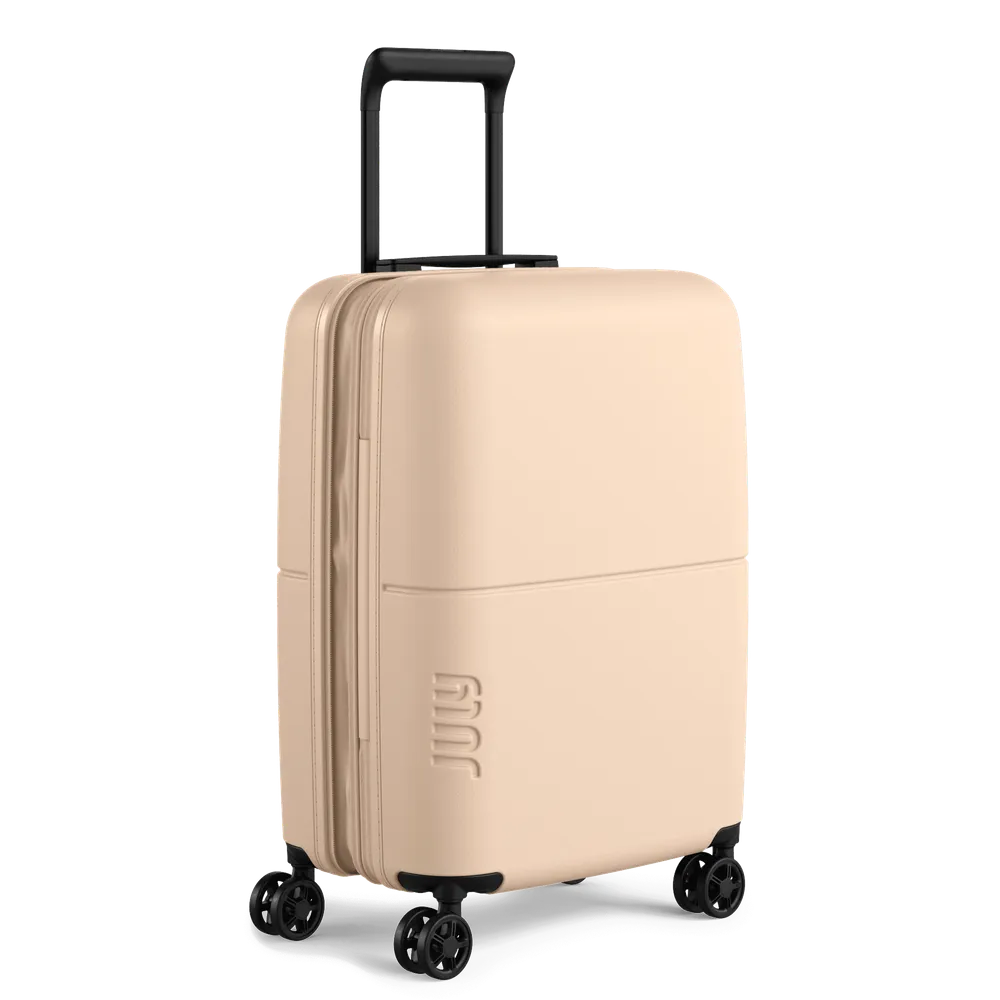 Super lightweight carry on for those trips where weight might be an issue for your roll-aboard luggage.